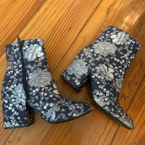 Vintage style paisley fabric boots